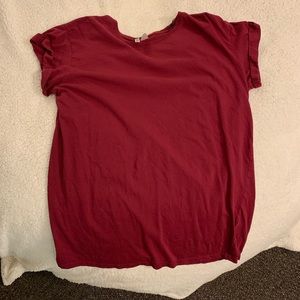 Maroon t shirt